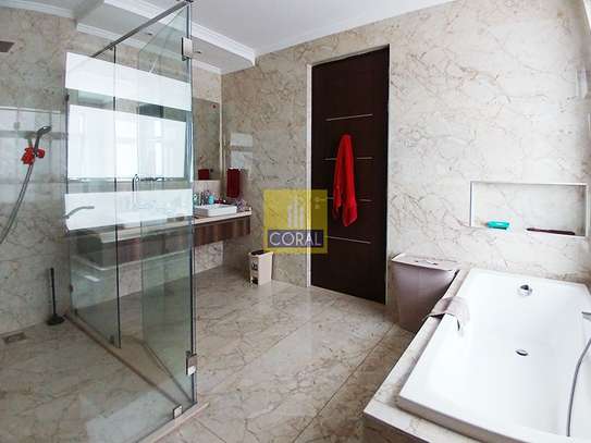 4 Bed Townhouse with En Suite in Westlands Area image 16