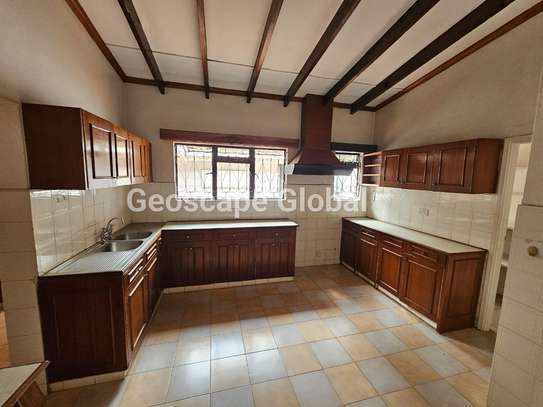 5 Bed House with En Suite in Muthaiga image 6