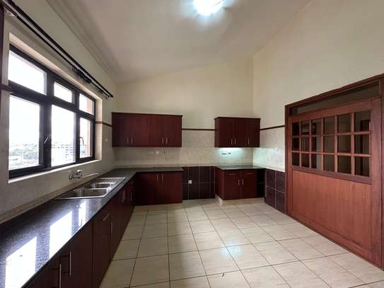 3 Bed Apartment with En Suite at Kilimani image 12