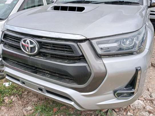 TOYOTA HILUX DOUBLE CABIN 2015 image 4
