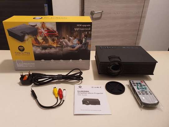 Unic UC68 Portable LED Projector With Wifi image 5