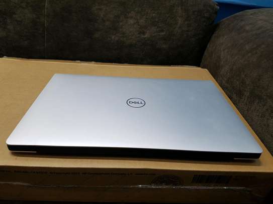 Dell xps 13 -9370 image 3