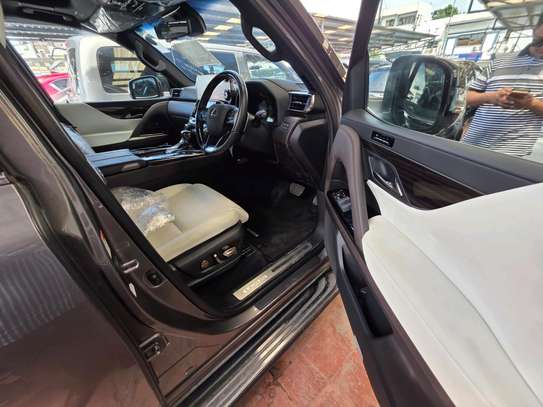 Lexus 600 image 12