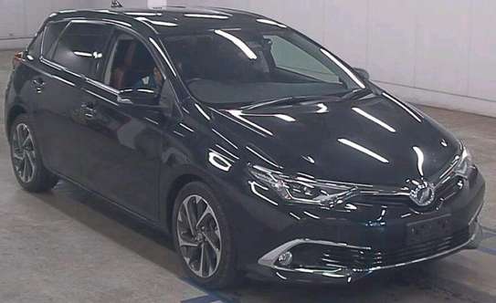 TOYOTA AURIS image 1