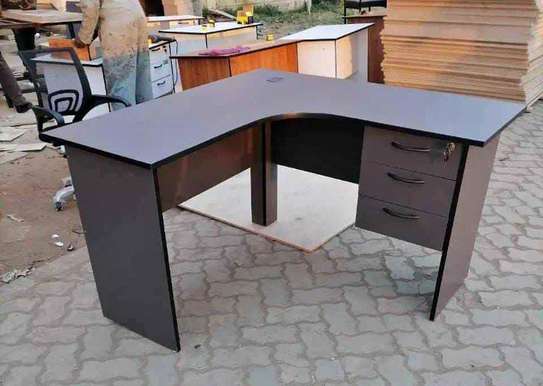 Executive, spacious and strong lshape office desks image 6