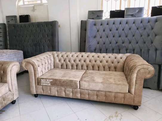 Modern brown three seater chesterfield sofa image 2
