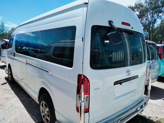TOYOTA COMMUTER 18 SEATER image 7