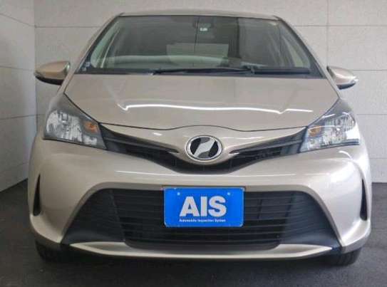 Toyota Vitz 1300CC 2015 image 1