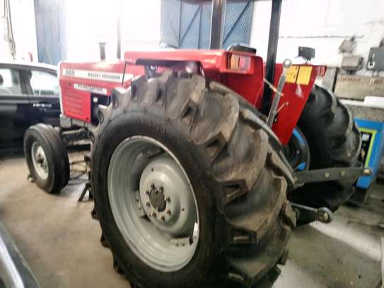 Massey Ferguson tractor 385 2022 image 4