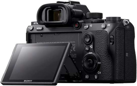 Sony a7 III Full-Frame Mirrorless Interchange-Lens Camera image 5