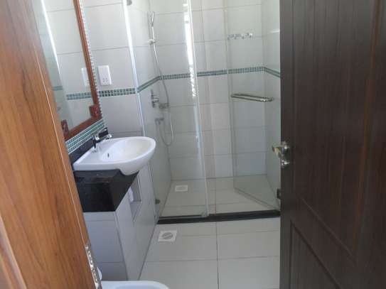 2 Bed Apartment with En Suite in Vipingo image 6