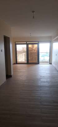 5 Bed Apartment with En Suite at 6Th Avenue Parklands image 4