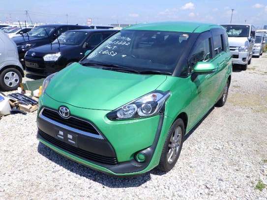 GREEN TOYOTA SIENTA (MKOPO ACCEPTED ) image 1