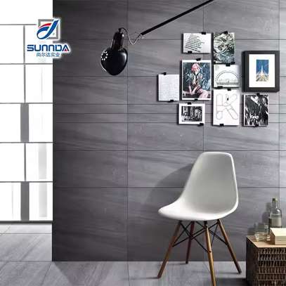 Plastic Eames Chair image 9