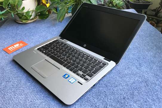 HP EliteBook 820 G3 12.5" Core i5 6th Gen 8GB RAM 256GB SSD image 2