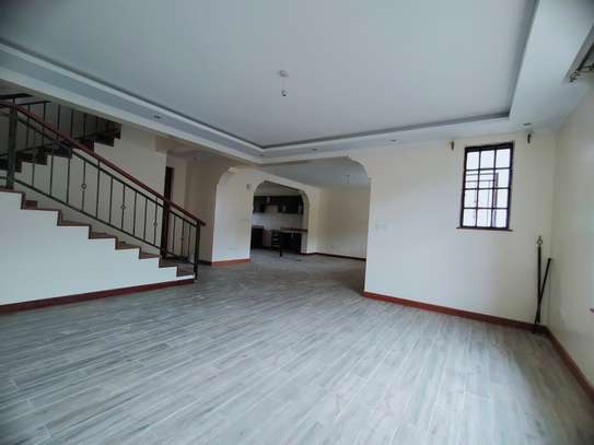 4 Bed House with En Suite in Thika Road image 3
