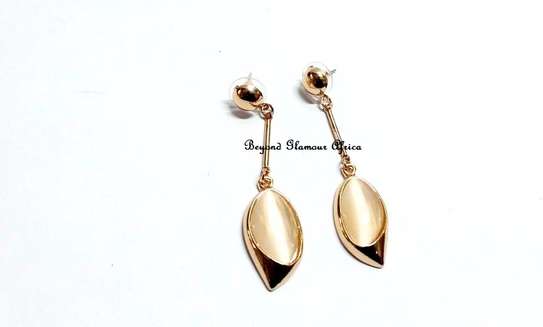 Womens Golden armlet with long dangle earrings image 4