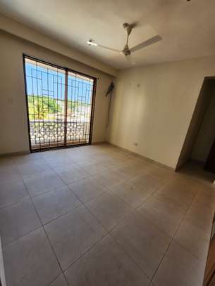 3 Bed Apartment with En Suite at Opposite Voyager Hotel image 6