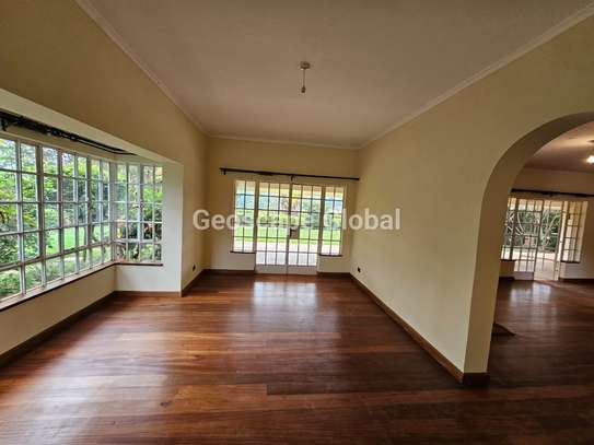 5 Bed House with En Suite at Westland image 6