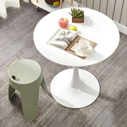 Tulip Metal Base Round White Dining Table image 4