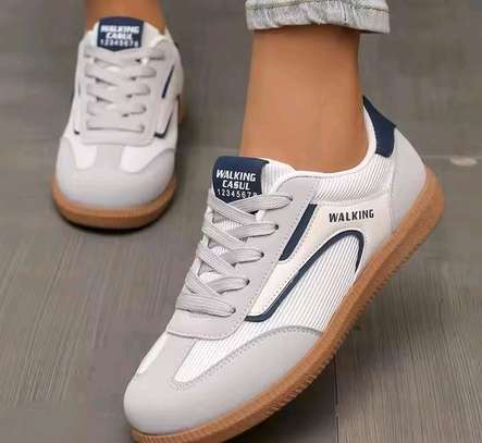 Summer sneakers image 5