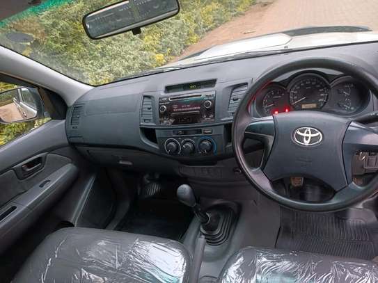 Toyota hilux single cab 2015 diesel image 4