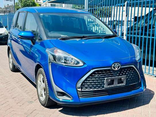 Toyota Sienta Blue Hybrid 2019 2wd image 2