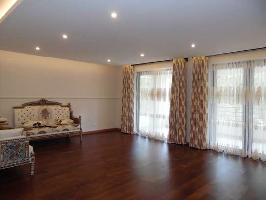 5 bedroom townhouse for rent in Lavington image 2