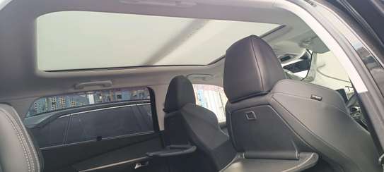 Peugeot 5008 Black 2018 image 8