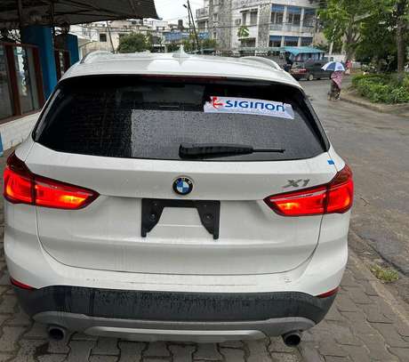 BMW X1 image 3