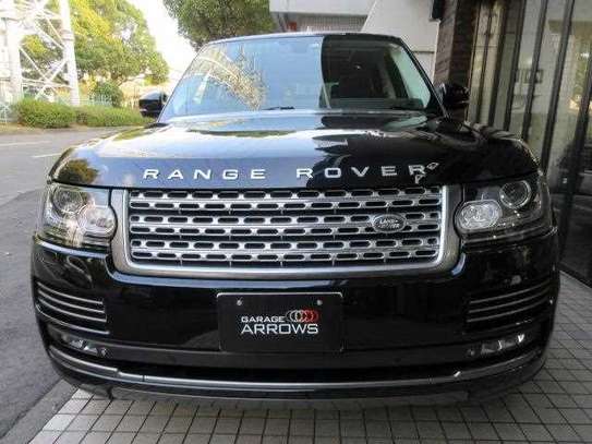 Windscreen Replacement for Land Rover Vogue year 2014 image 1