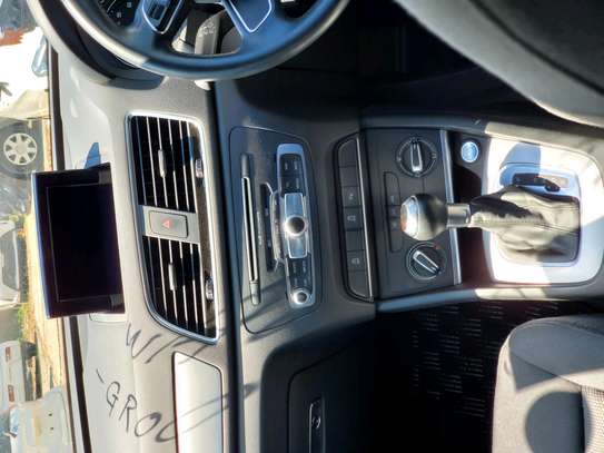 Audi Q3 2015 image 8