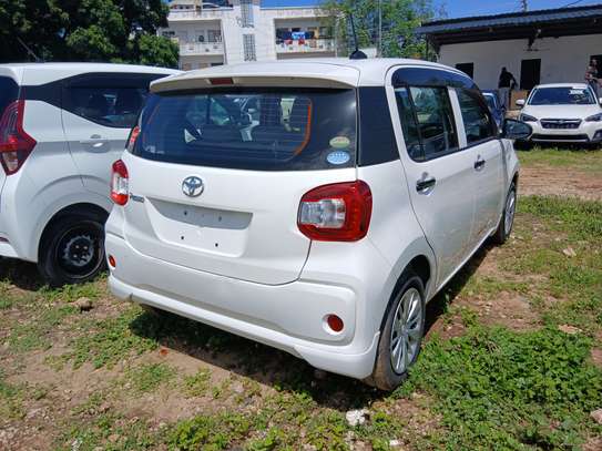Toyota Passo 2018 white image 4