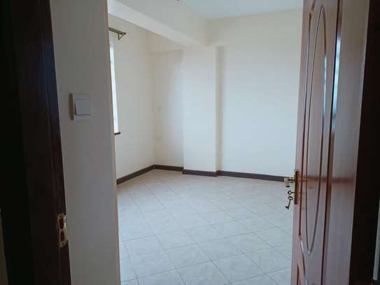3 Bed Apartment with En Suite in Mountain View image 9