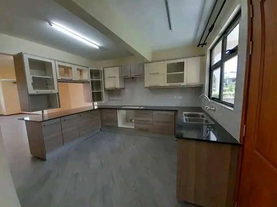 5 bedrooms plus dsq for sale image 11