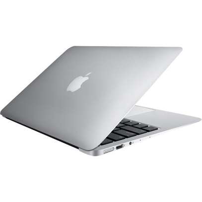 Macbook Air A1466 Core i5 4gb ram 256ssd 13.3 inches image 1