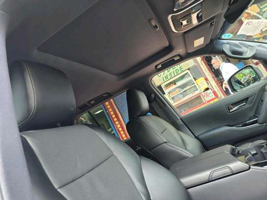 Toyota Land cruiser V8 AX 2023 image 10