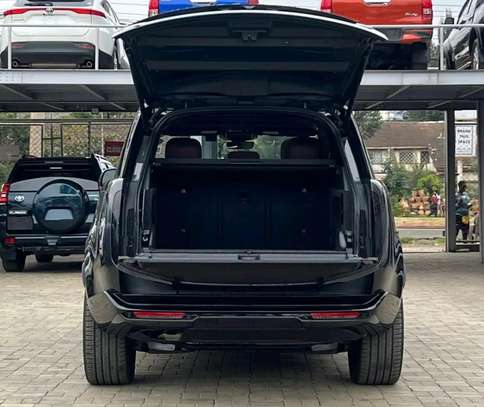 Range Rover Vogue 2023 Metallic grey image 4
