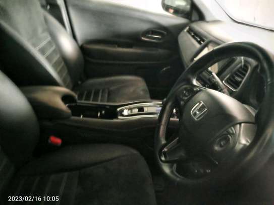 Honda vezel RS hybrid image 8