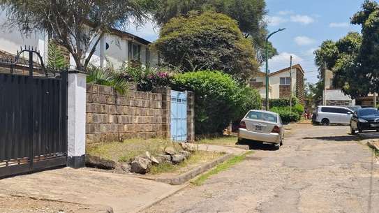 3 Bed House with En Suite in Langata image 1