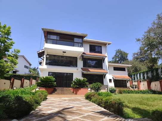 6 Bed House with Staff Quarters in Runda image 19