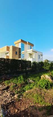 4 Bed House in Vipingo image 14