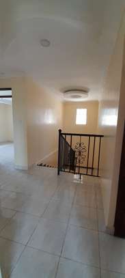 5 Bed House with En Suite at Merisho Road image 16