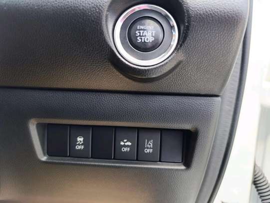 Suzuki Swift Sports RS White 2018 image 7