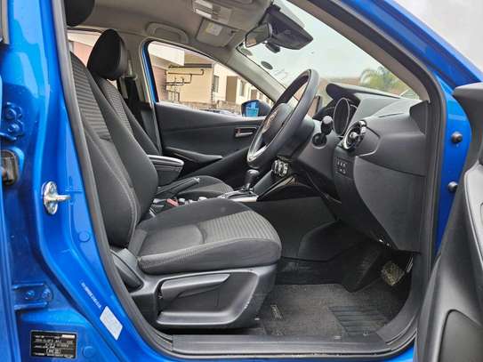 MAZDA DEMIO image 5