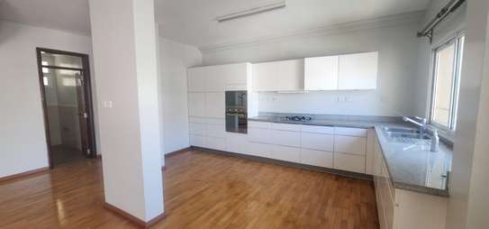 4 Bed Apartment with En Suite in Kileleshwa image 29