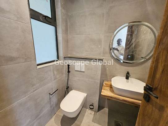 4 Bed Apartment with En Suite in Westlands Area image 7