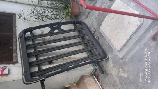 Heavy-Duty Black Roof Rack Multiple Bars image 3