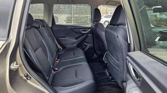 Subaru Forester GREY 2018 image 4