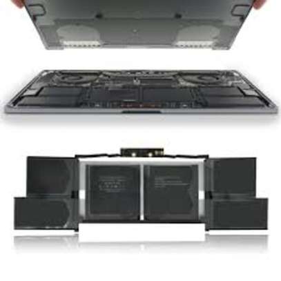 MACBOOK A1990 image 6